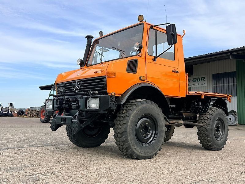 Mercedes-Benz U1000