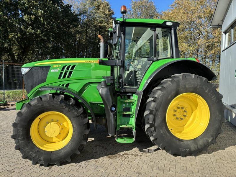 John Deere 6195M