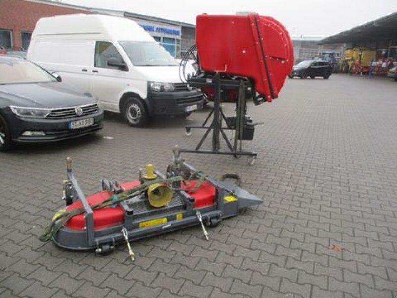 Matev Materialaufnahmegerät + Mähwerk