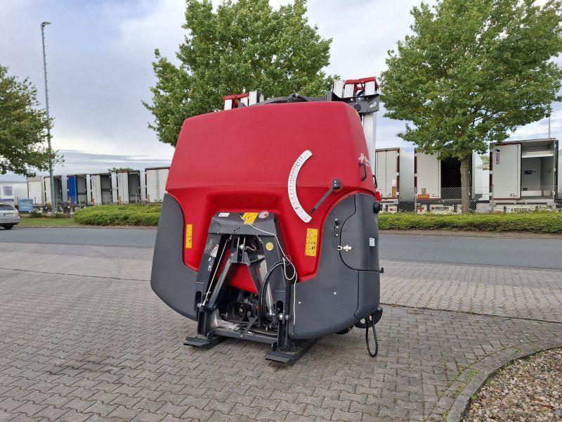 Kverneland iXter B18