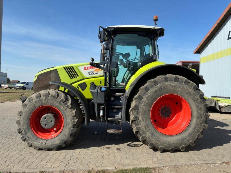 Claas Axion 850