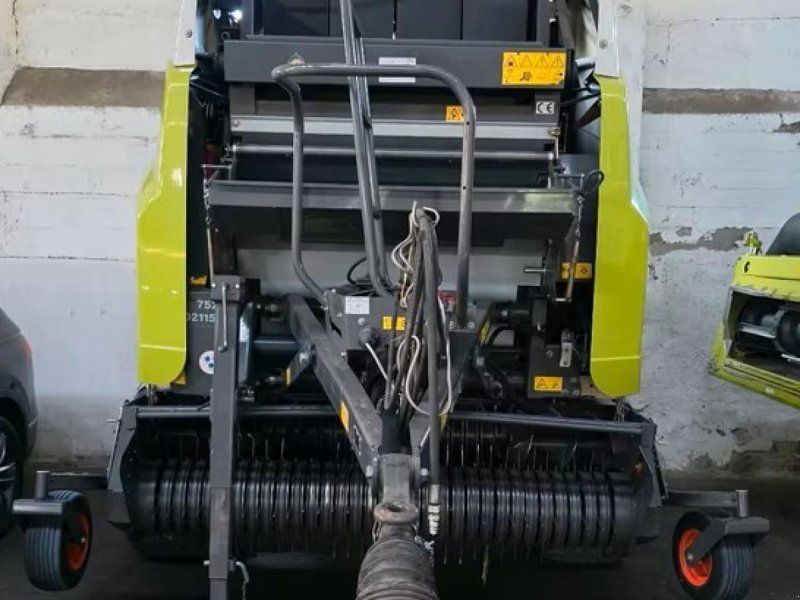 Claas Variant 380RC