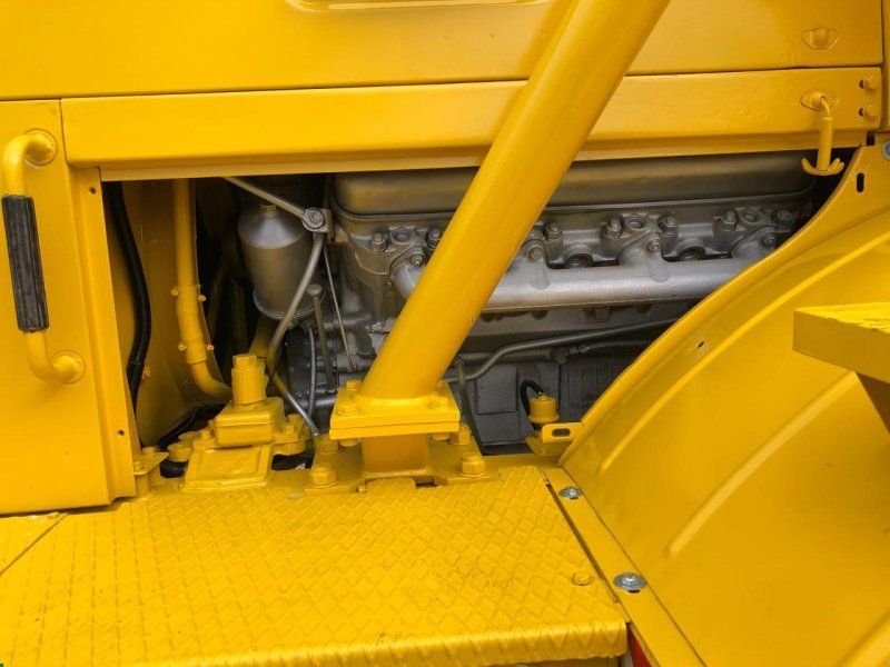Kirovets K700A V8