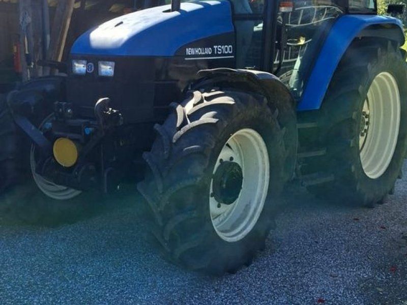New Holland TS100