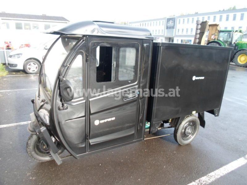 E-TUK TUK MIT KABINE UND KASTEN