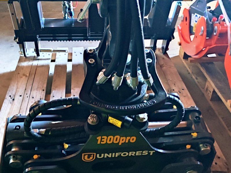 Uniforest Rückezange Scorpion 1300 F-R / 1300F-R Front+Heck-Anbau