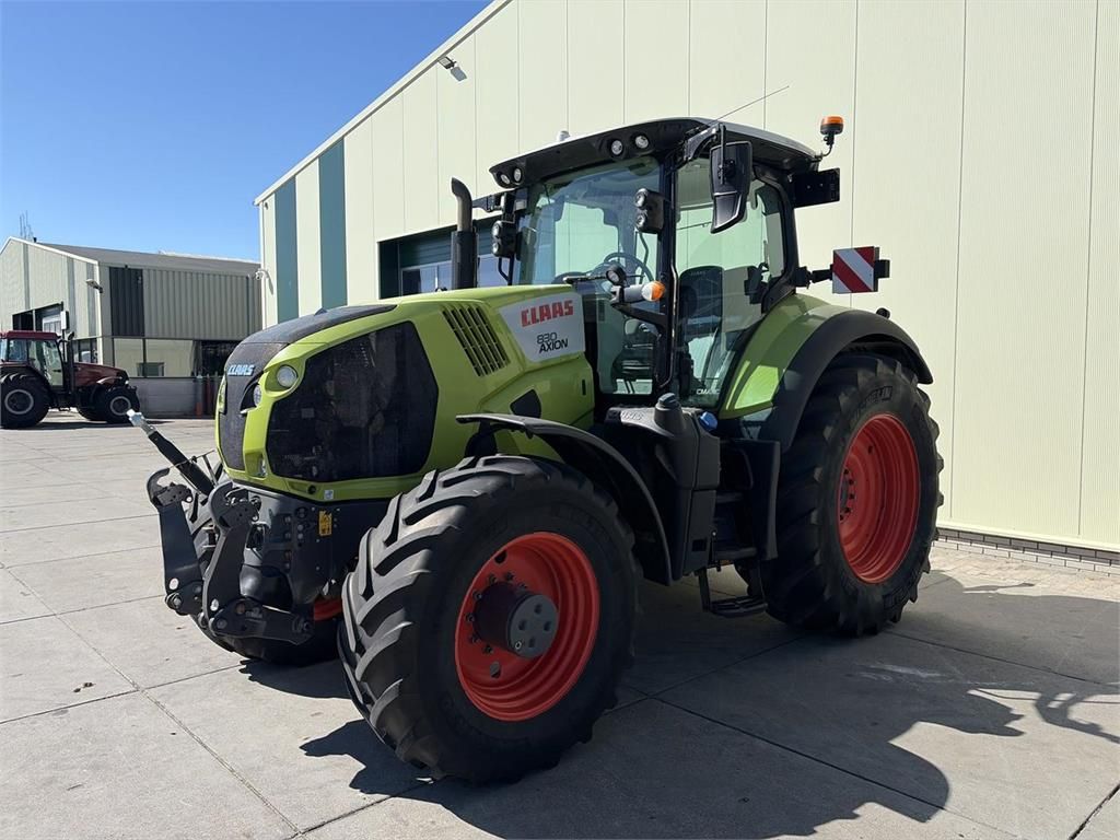 CLAAS Axion 830 CMATIC