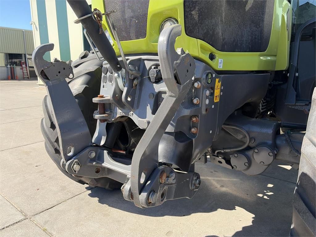 CLAAS Axion 830 CMATIC