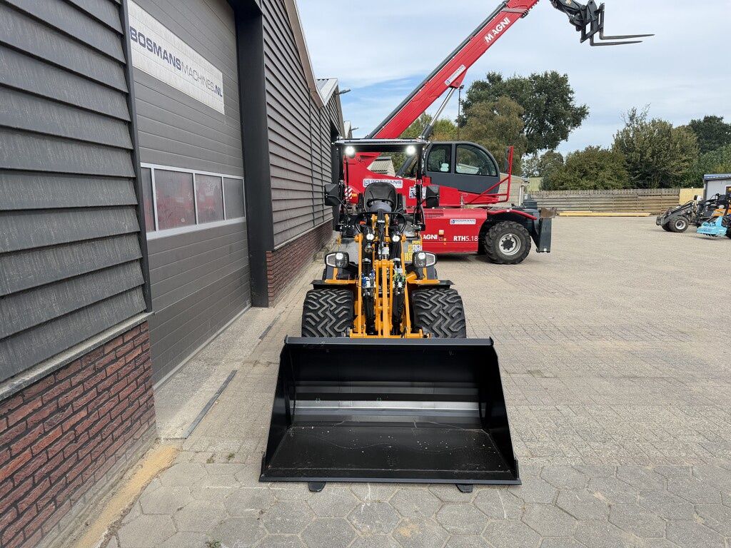 Giant G2700 X-TRA HD+ minishovel GEEL (veel opties: tandempomp, hefvering, pro inching enz)