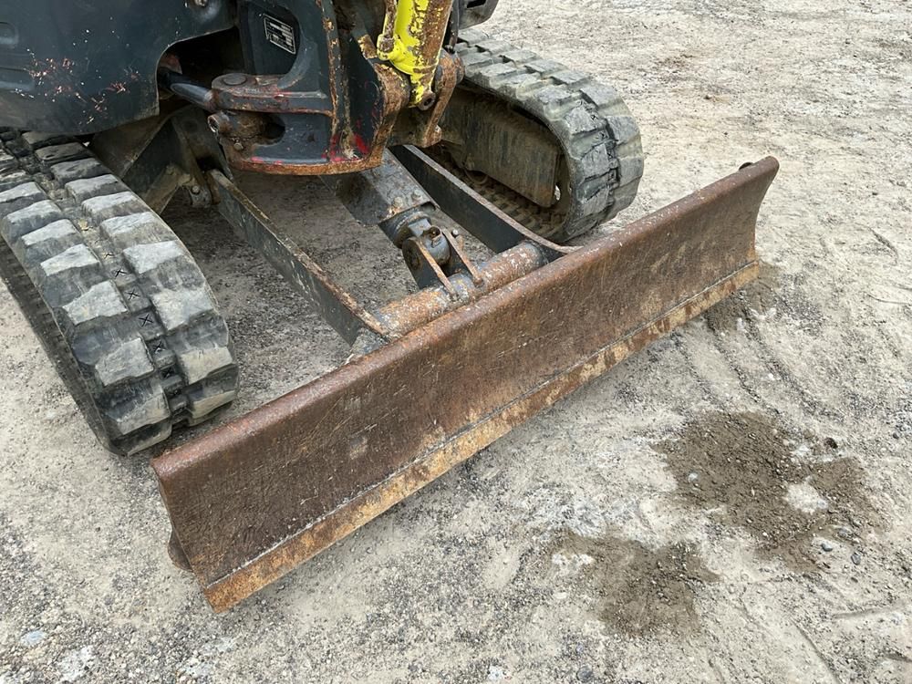 2015 Takeuchi TB23R Tracked Exavator (2,9t)