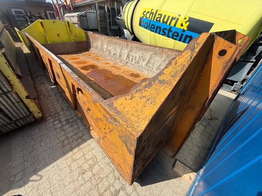 Roll-off container 11 m3