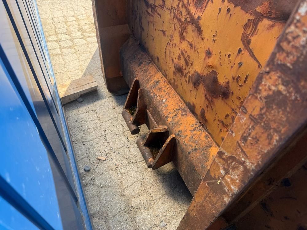Roll-off container 11 m3