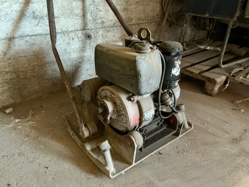Plate compactor