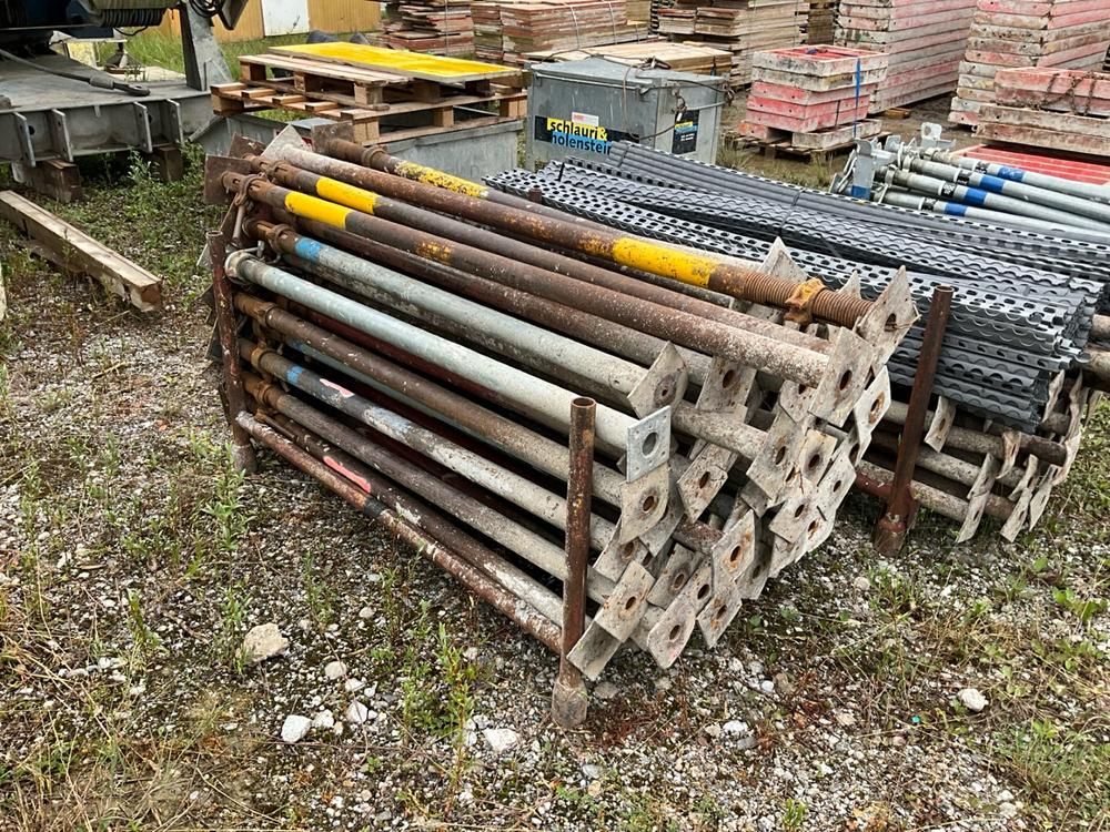 Support columns (40x)
