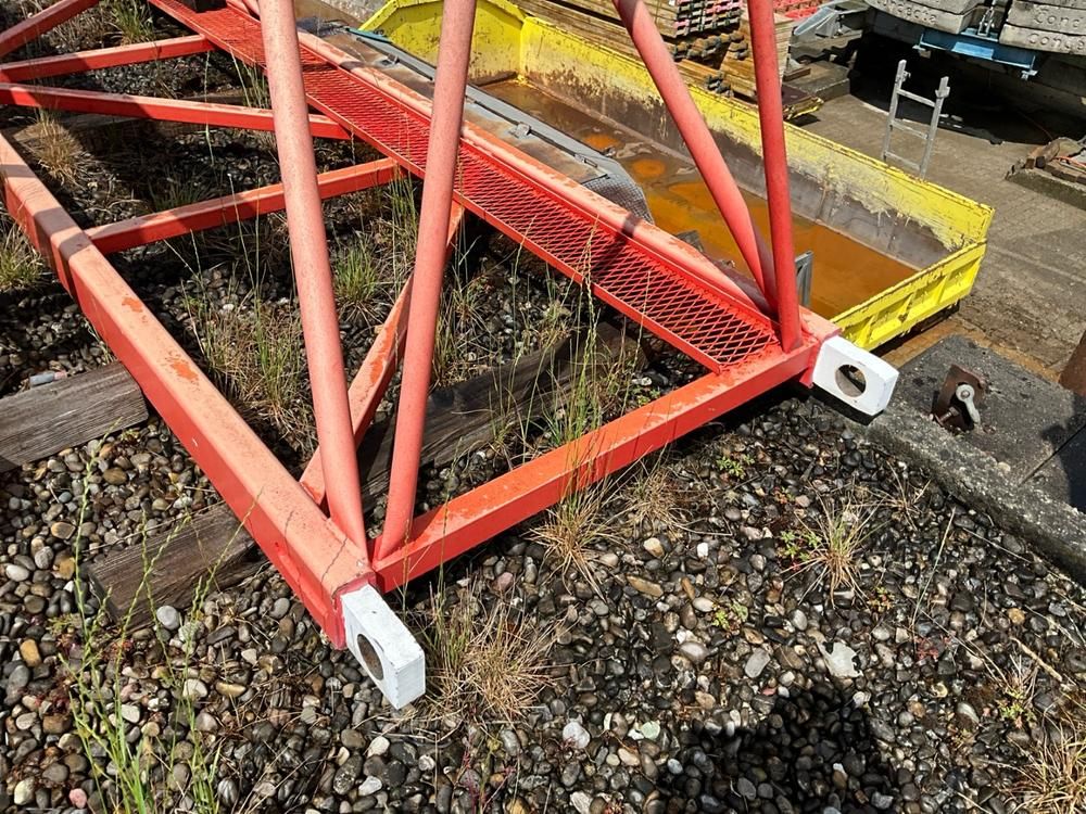 Crane section