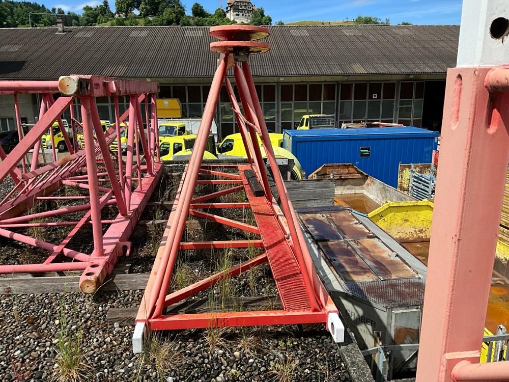 Crane section