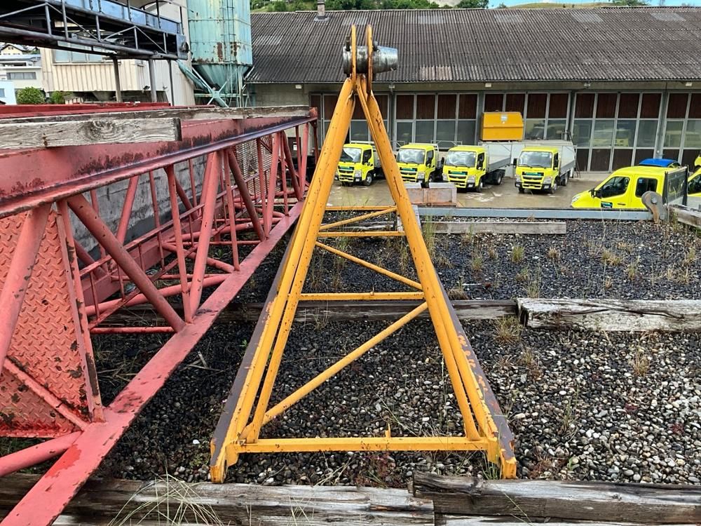 Crane section