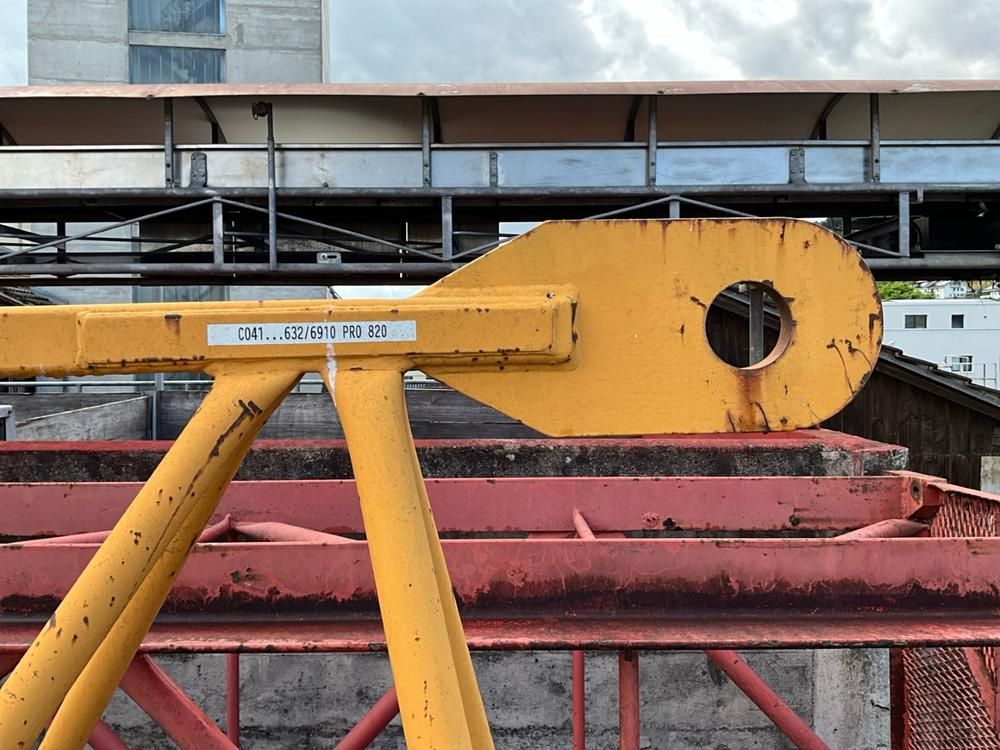 Crane section