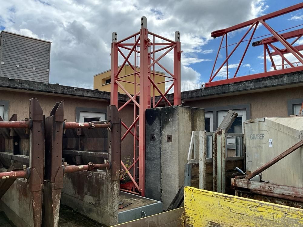 Crane section