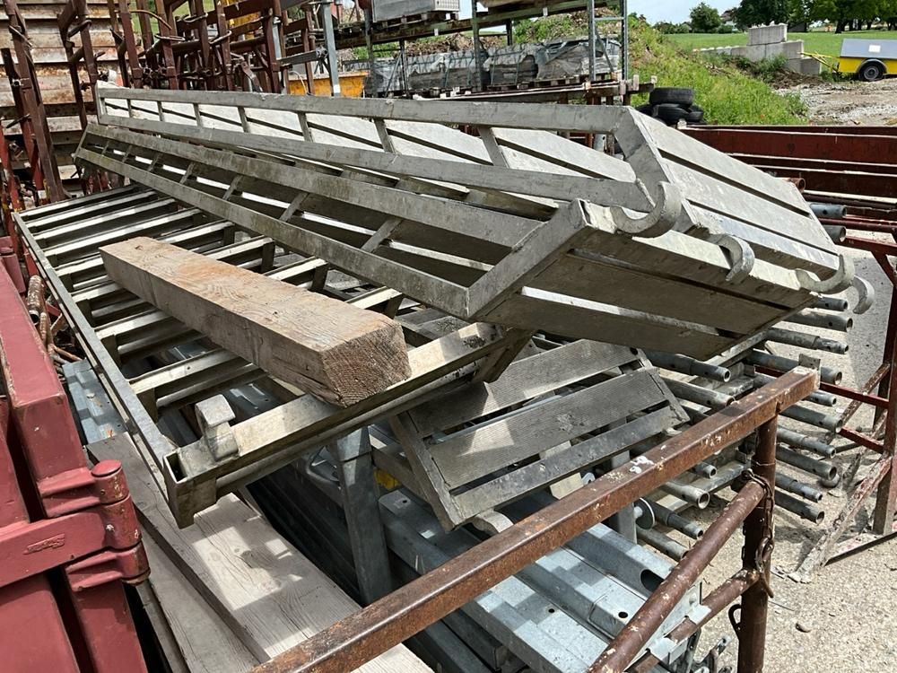 Various scaffolding material