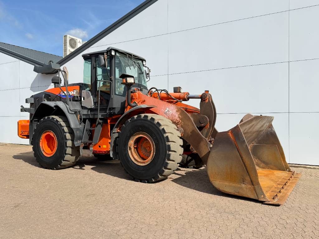 Hitachi ZW250-6 - Automatic Greasing / Weight System