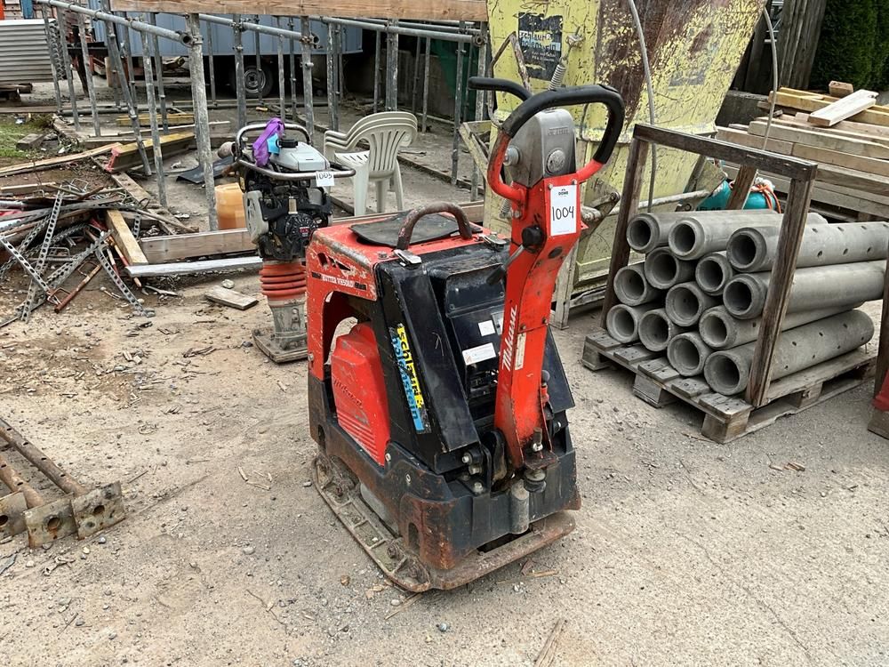 Mikasa VH508D vibratory plate compactor