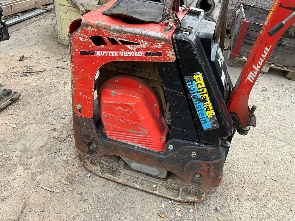 Mikasa VH508D vibratory plate compactor
