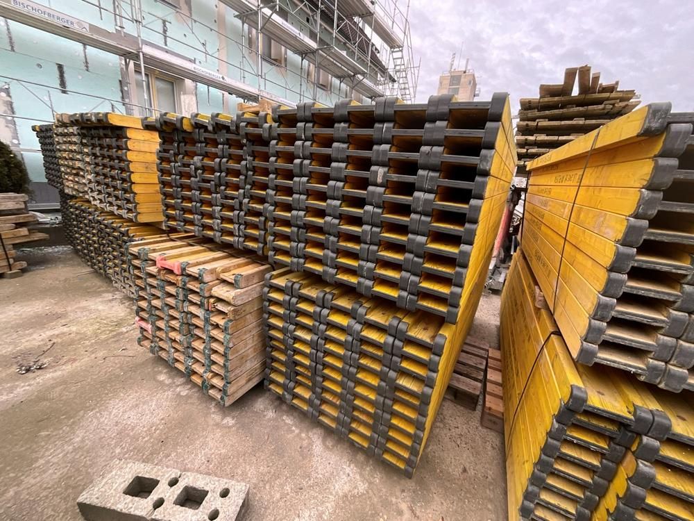 Various shuttering beams (200x)