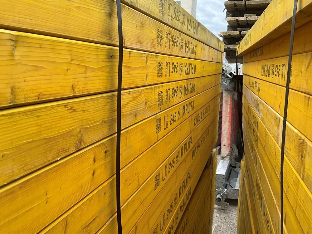 Various shuttering beams (200x)