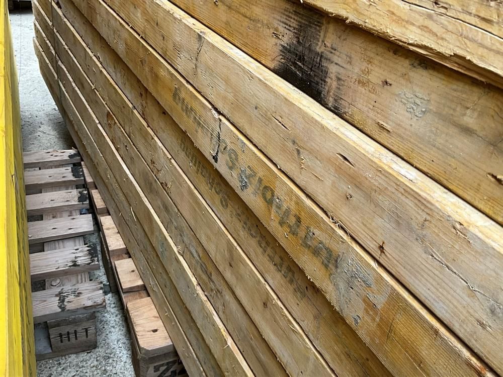 Various shuttering beams (200x)
