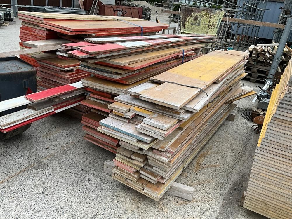 Various wooden plate sheets