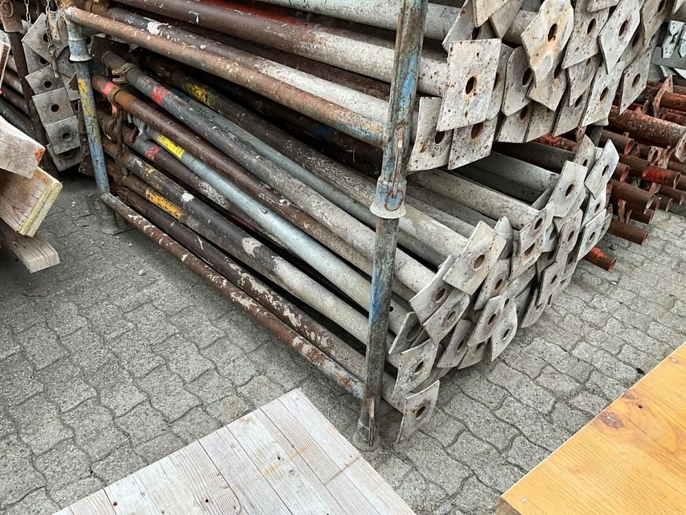 Support columns (80x)