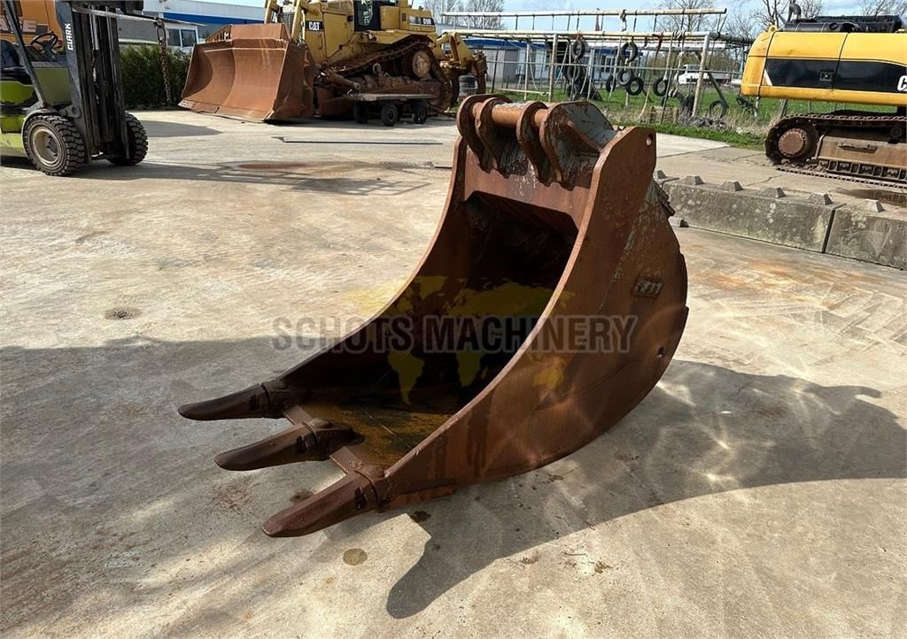 CM Digging Bucket with Teeth (0.8 cbm)