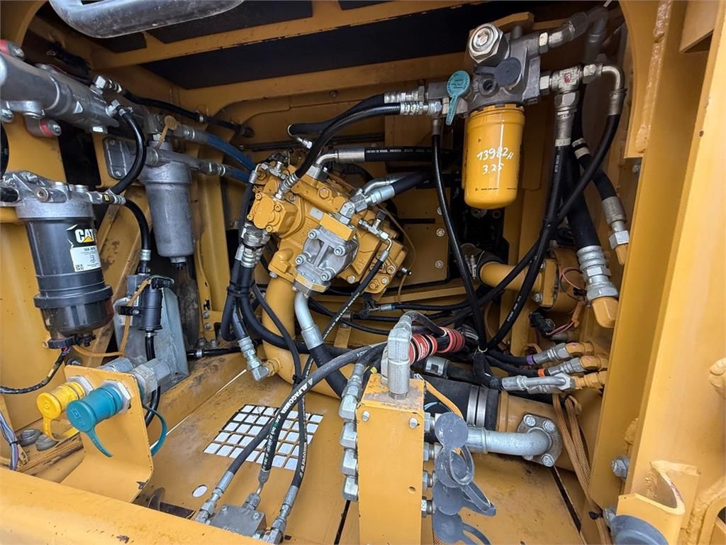 CAT 324E
