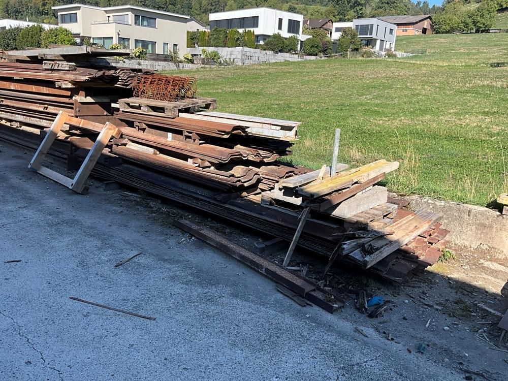 Various metal sheet piles and beams