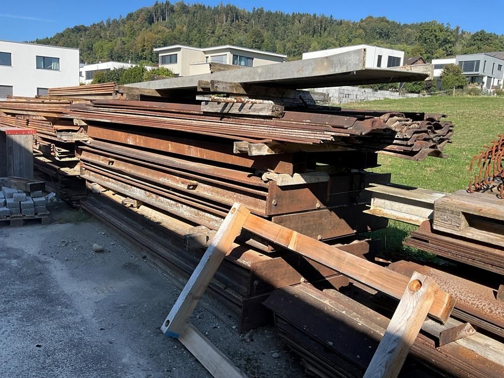 Various metal sheet piles and beams