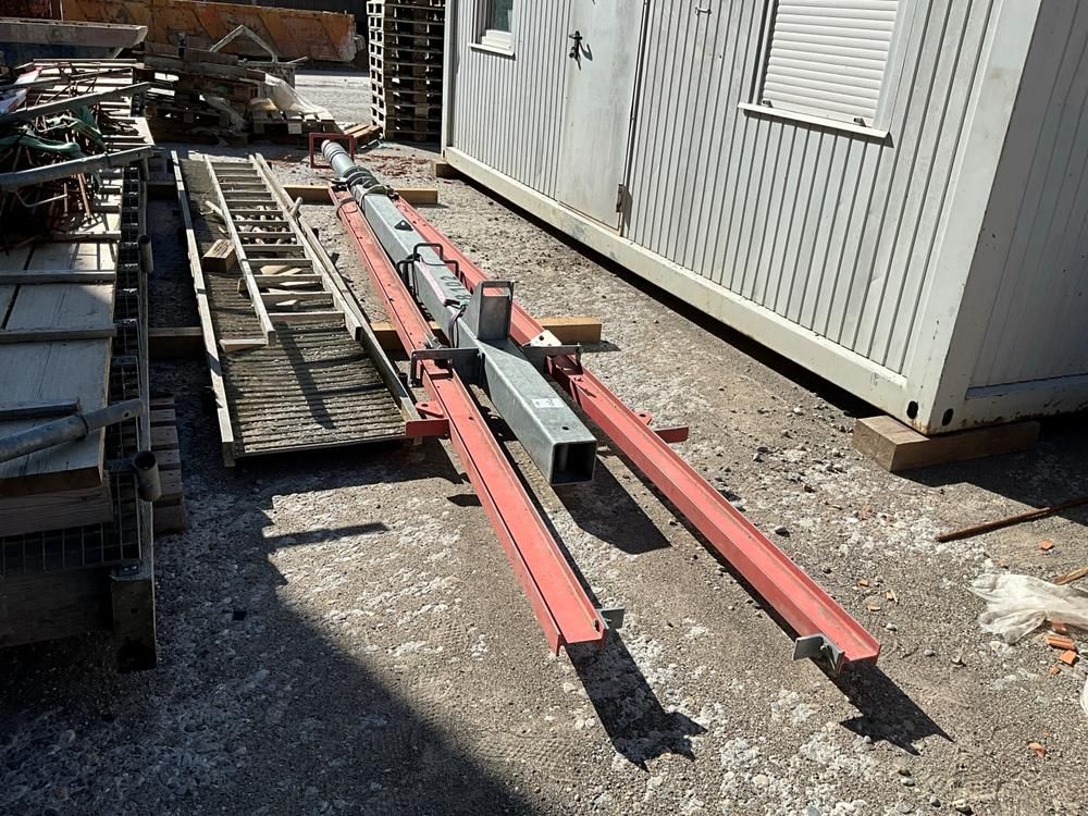 Telescopic fall arrest