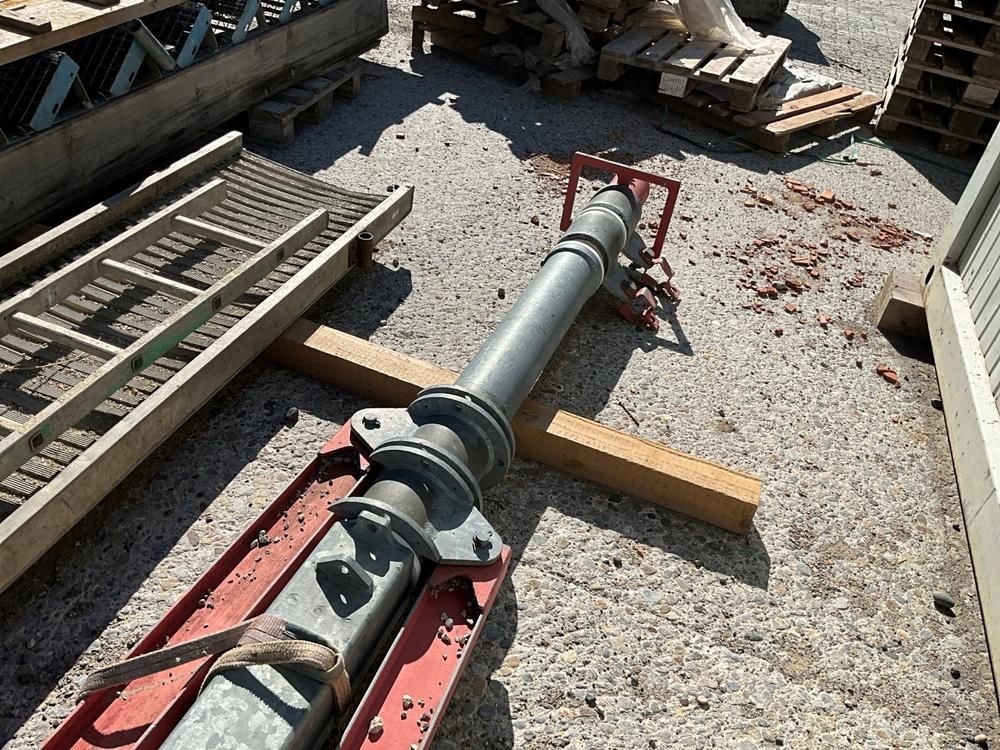 Telescopic fall arrest