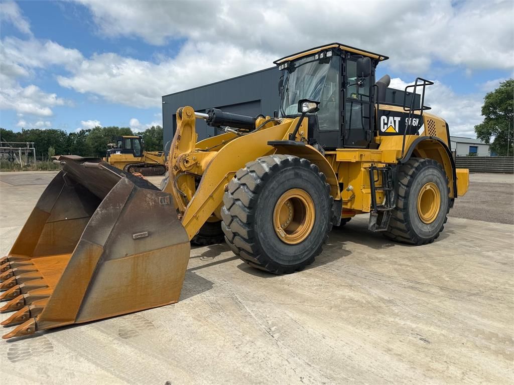 CAT 966K
