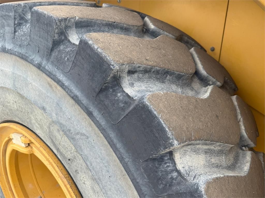 CAT 966K