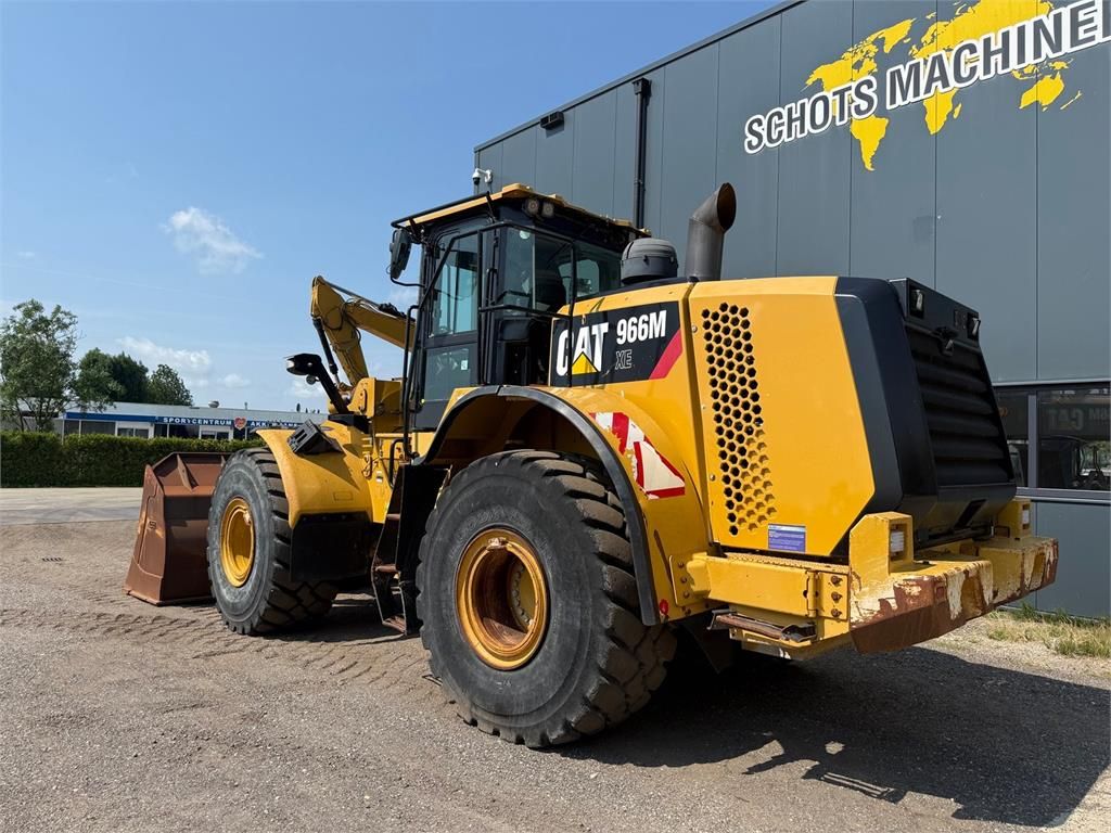 CAT 966M