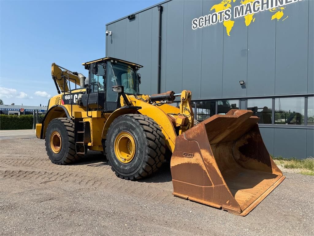 CAT 966M