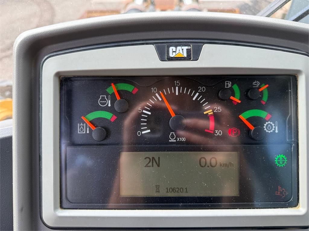 CAT 982M