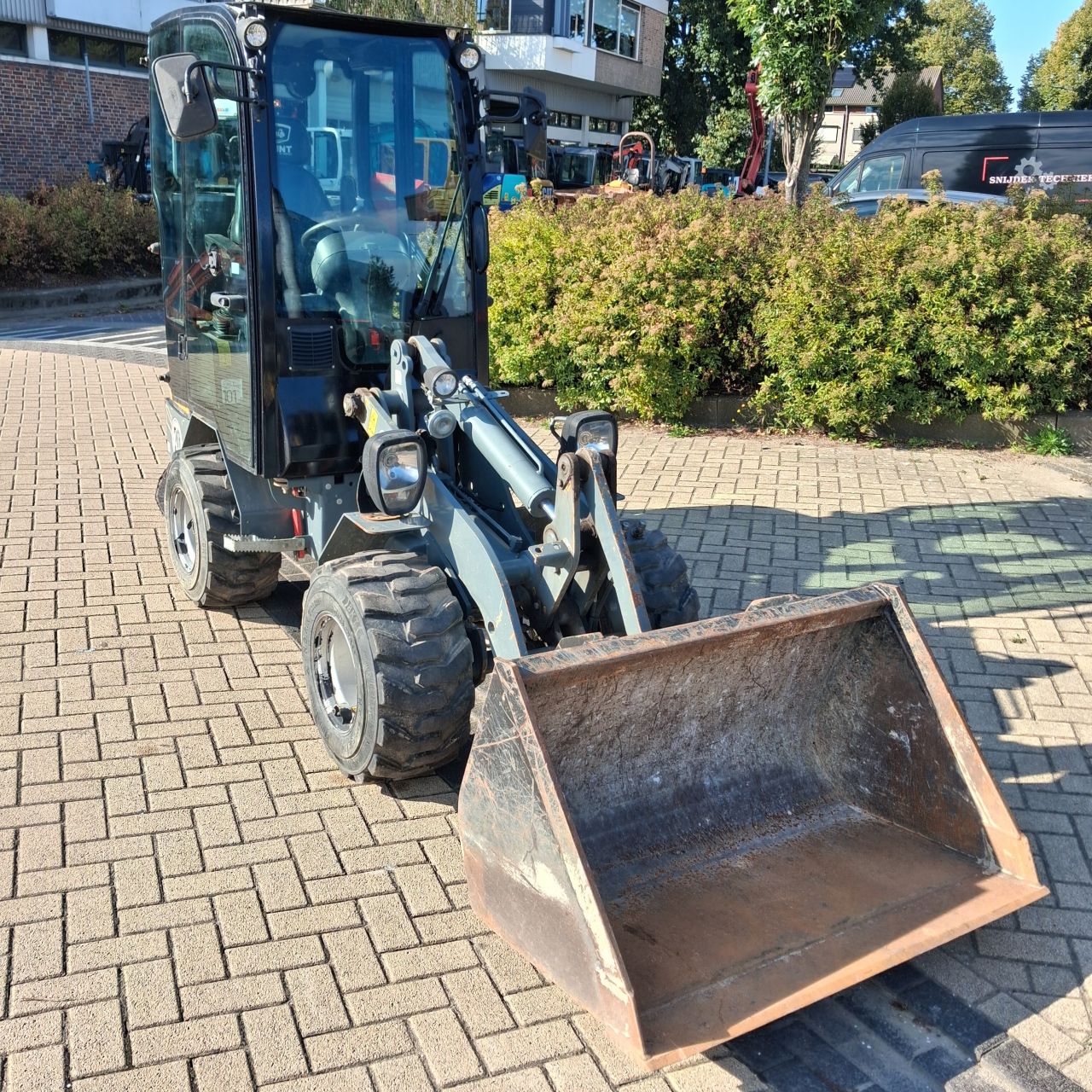 Giant G1500 Xtra Minishovel