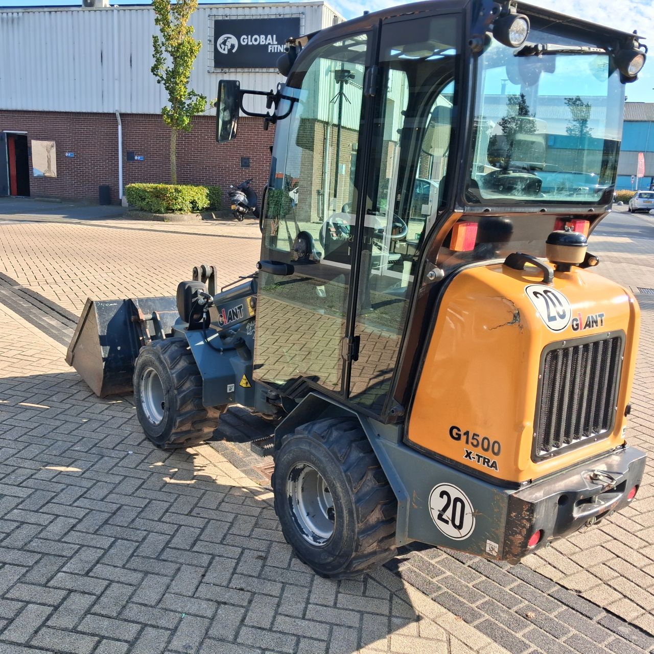 Giant G1500 Xtra Minishovel