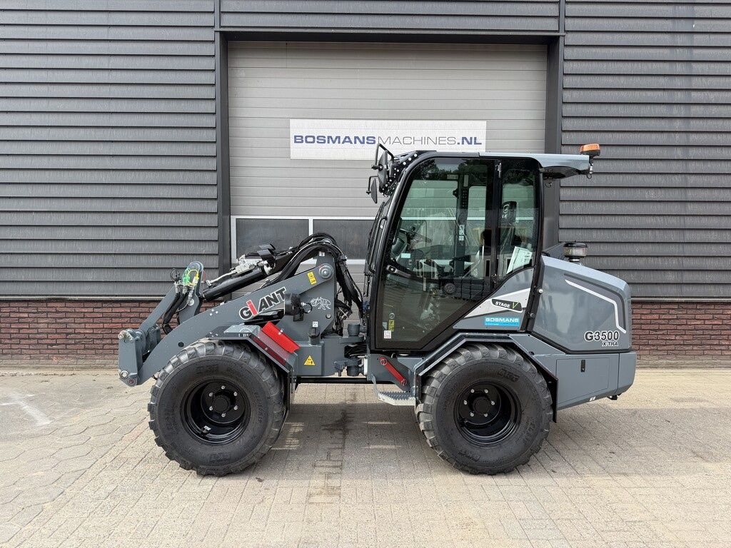 Giant G3500 X-TRA shovel 2026 87 uur (giekvering AIRCO tandempomp enz.)