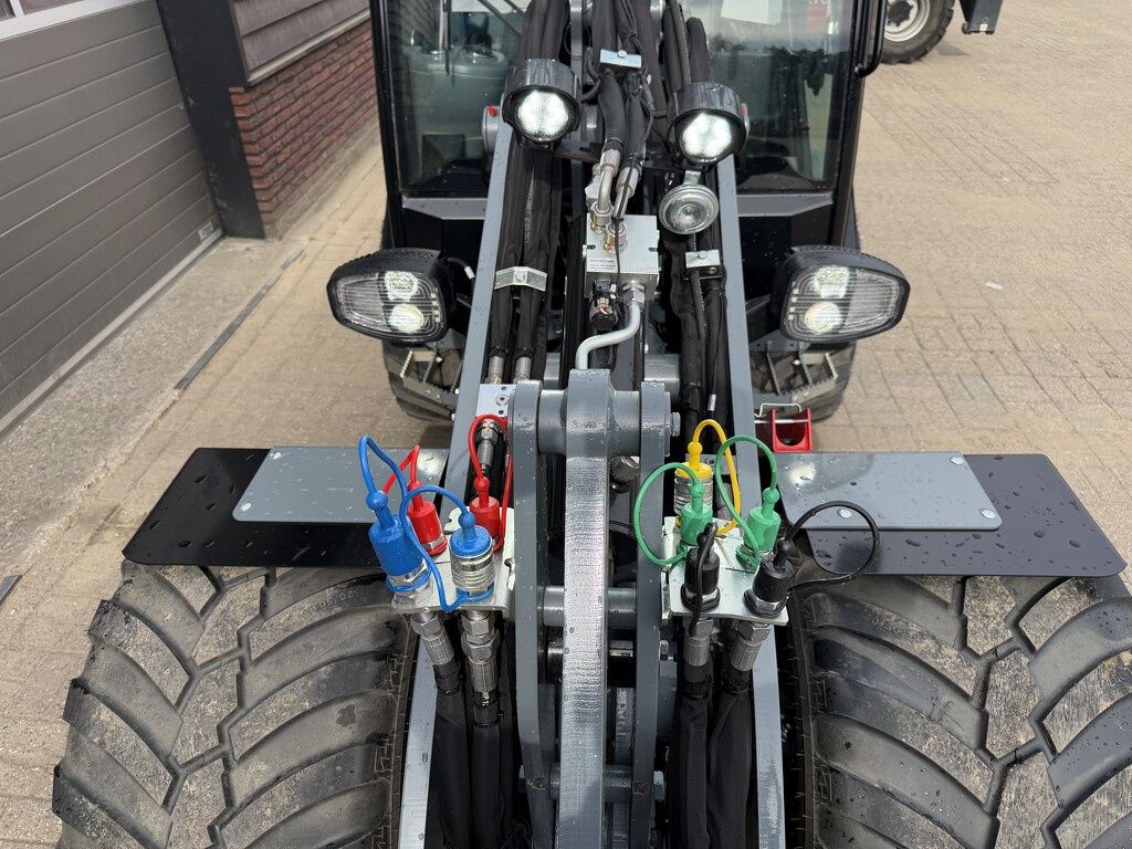Giant G3500 X-TRA shovel 2026 87 uur (giekvering AIRCO tandempomp enz.)