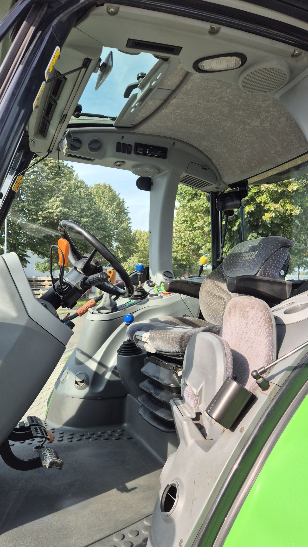 Deutz-Fahr Agrotron K610 40Kmh. Luchtdruk Fronthef en PTO