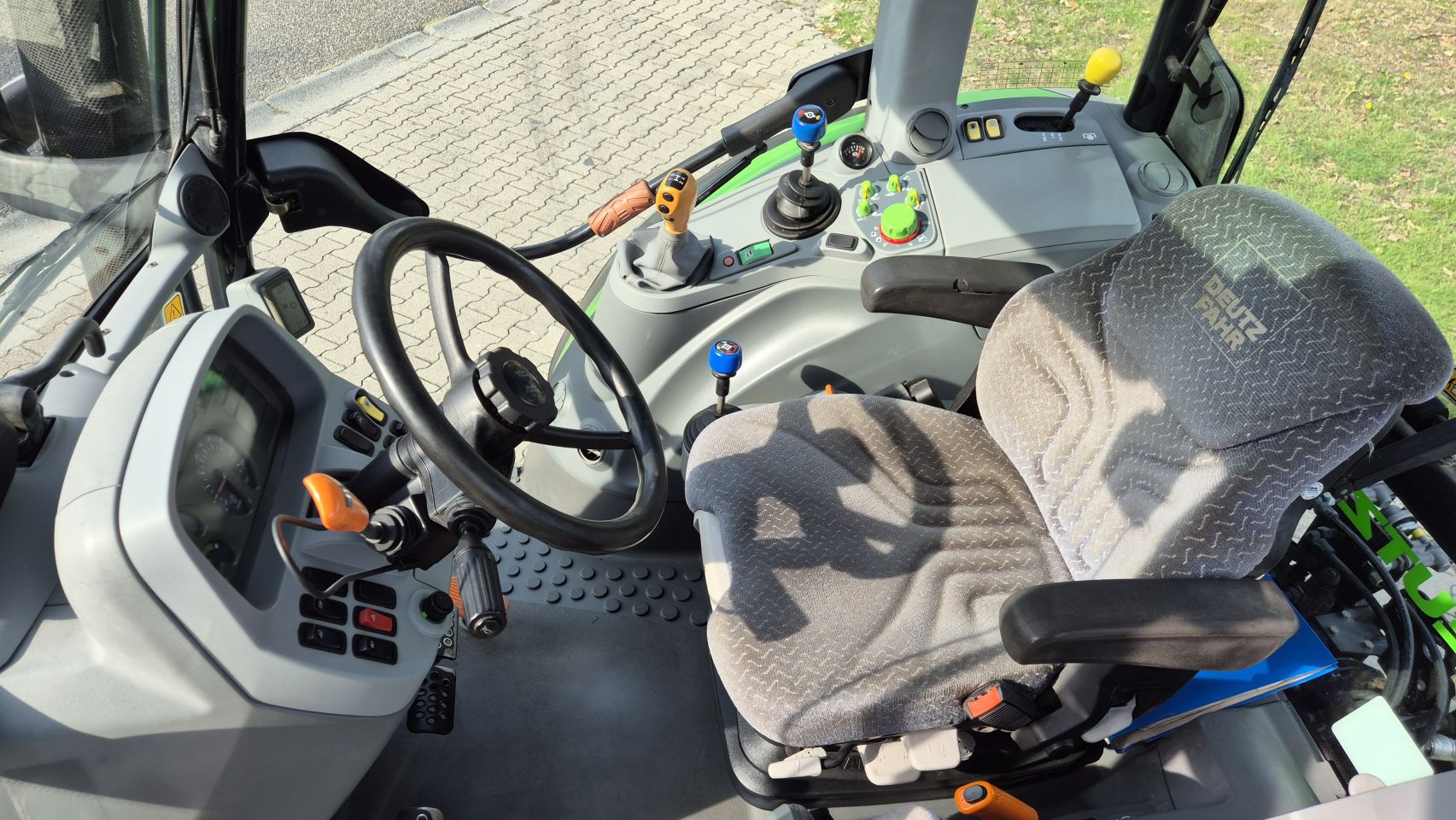 Deutz-Fahr Agrotron K610 40Kmh. Luchtdruk Fronthef en PTO