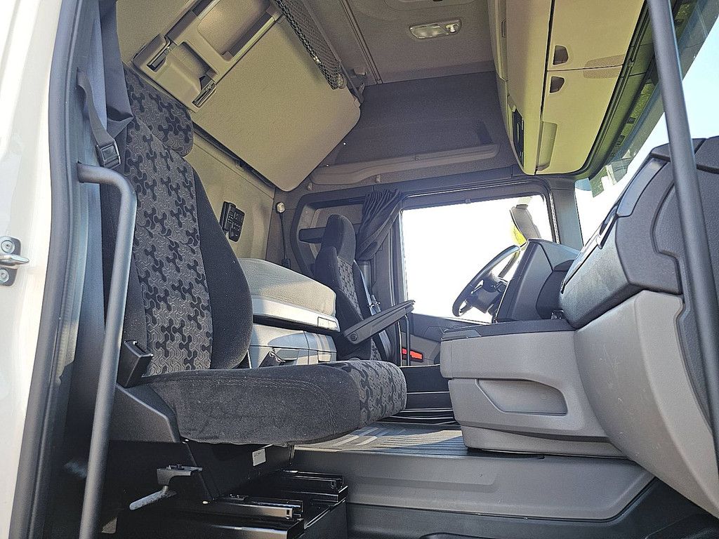 SCANIA R450 6x2*4